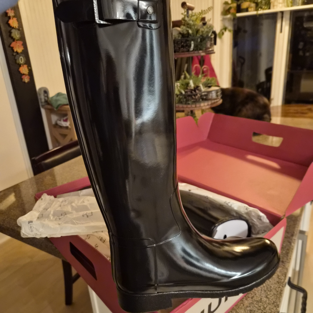 Hunter Women's Shiny Black Tall Boots